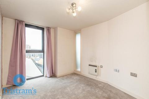 undefined, Bolero Square