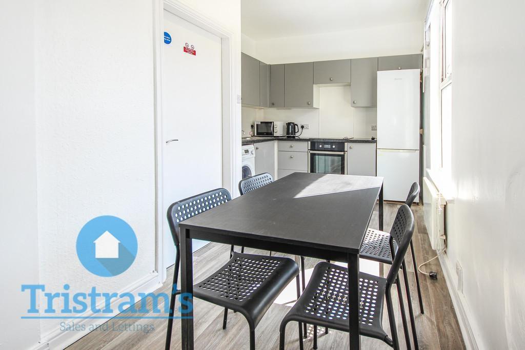 Castle-boulevard-ng7-1gy-1036175