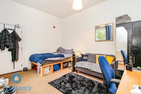 1 bedroom in a house share to rent, Burns Street