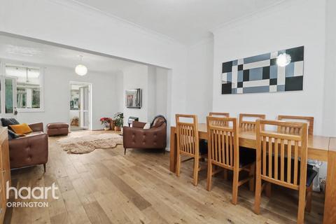 3 bedroom semi-detached house for sale, Wellington Road, Orpington