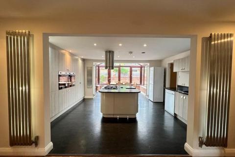 7 bedroom house share to rent, Melton Grove