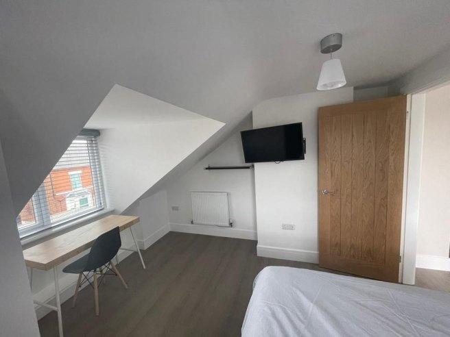 Colwick-road-ng2-5fr-1036447