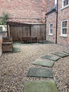 2 bedroom house share to rent, Church Street