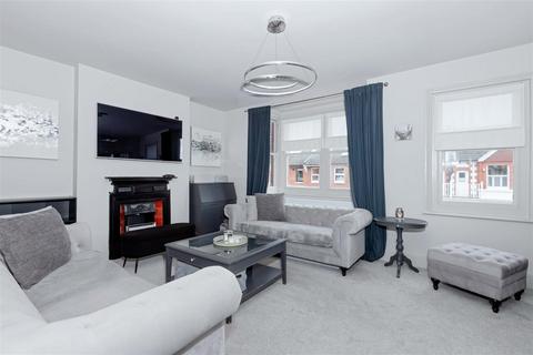 2 bedroom flat to rent, Arundel Road, Brighton