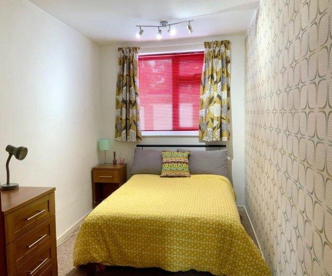 Wollaton-road-ng8-1hh-1036555