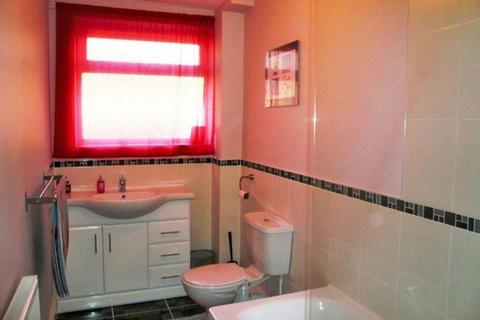 undefined, Wollaton Road