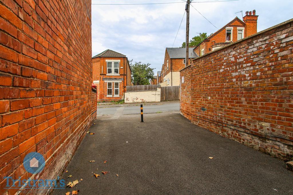 Henry-road-ng7-2dr-1036692