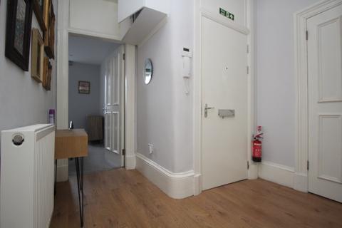 2 bedroom flat for sale, Flat 3/2, 8 Hill Street, Glasgow G3 6RN