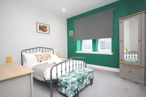 undefined, Flat 3/2, 8 Hill Street, Glasgow G3 6RN