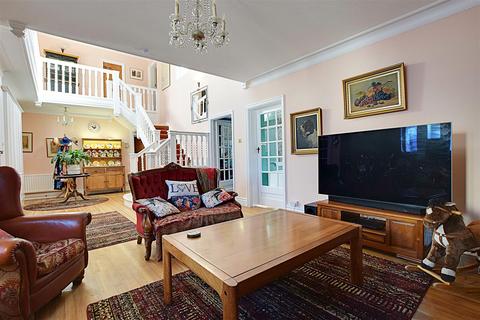 5 bedroom detached house for sale, Richmond Avenue, Bexhill-On-Sea