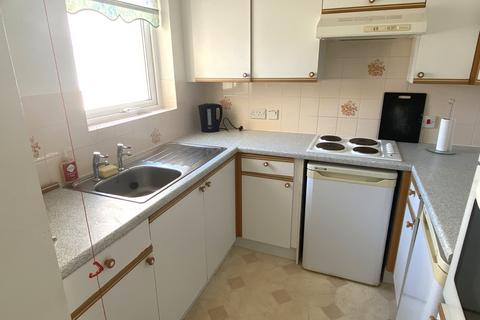 undefined, Den Crescent, Royal Court, TQ14