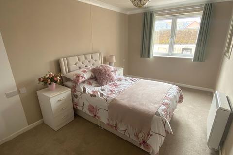 undefined, Den Crescent, Royal Court, TQ14