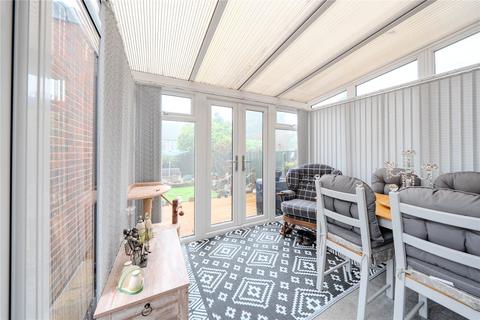 2 bedroom semi-detached house for sale, Paigton Court, Leeds, West Yorkshire
