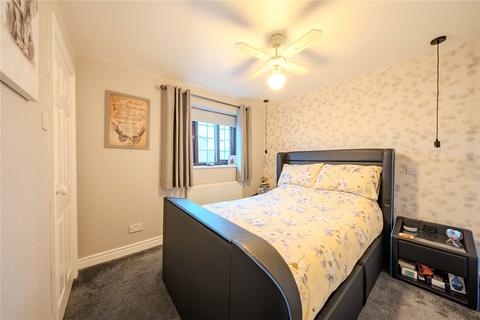 2 bedroom semi-detached house for sale, Paigton Court, Leeds, West Yorkshire