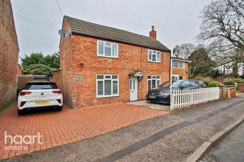 2 bedroom detached house for sale, High Road, Guyhirn