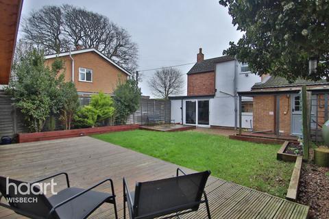 2 bedroom detached house for sale, High Road, Guyhirn