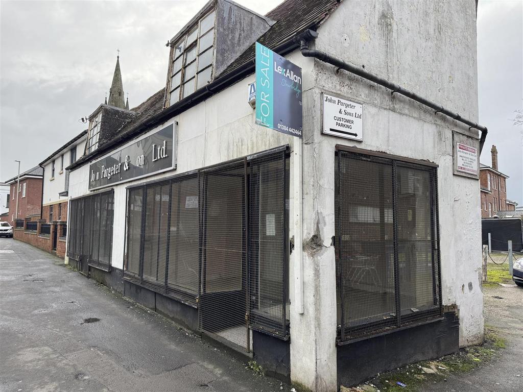 Court Street Stourbridge 1.jpg