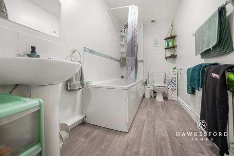 2 bedroom apartment for sale, Crown Road, Sittingbourne ME10