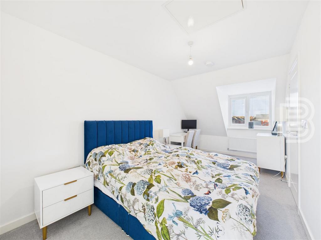 Bedroom 1.jpg