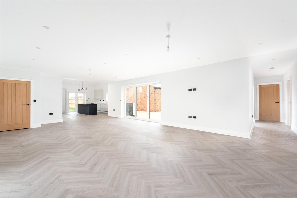 Sitting/Dining Room