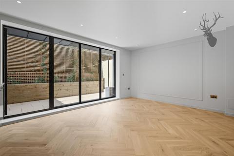 1 bedroom apartment for sale, Queens Road, Buckhurst Hill IG9