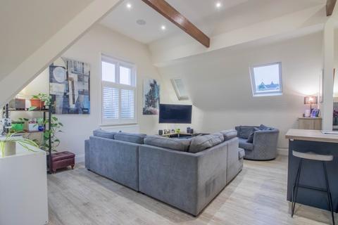 undefined, Top Flat Castledene, 31 Cavendish Road East, Nottingham