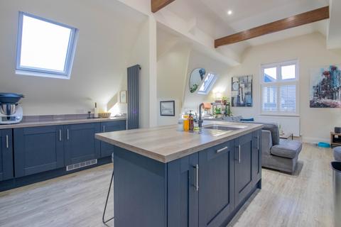 undefined, Top Flat Castledene, 31 Cavendish Road East, Nottingham