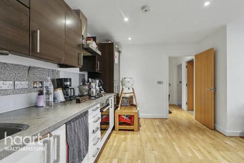 2 bedroom apartment for sale, Thomas Jacomb Place, Walthamstow