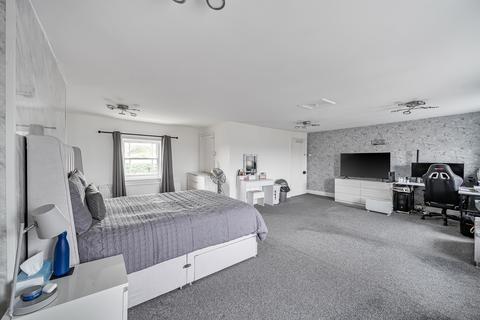 undefined, Royalk Wootton Bassett, swindon SN4