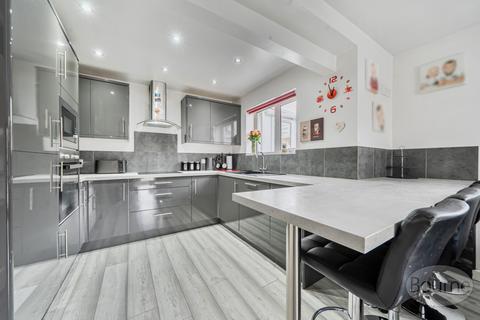 undefined, Woodside Road, Farnham, Surrey, GU9