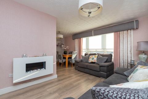 4 bedroom terraced house for sale, Craigieburn Road, Glasgow, G67