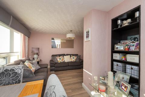 4 bedroom terraced house for sale, Craigieburn Road, Glasgow, G67