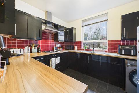 3 bedroom end of terrace house for sale, Meadow Head Avenue. S8 7RU