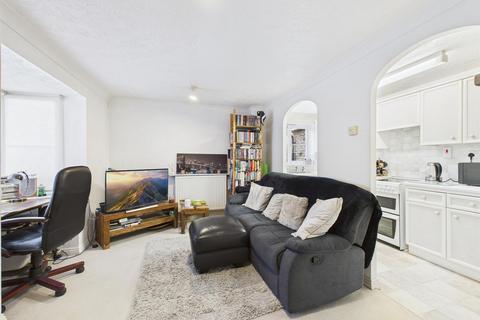 1 bedroom end of terrace house for sale, Shelduck Close, Aylesbury HP19