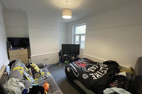 4 bedroom terraced house for sale, Littledale Road, Wallasey