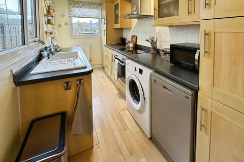 2 bedroom terraced house for sale, Woods Lane, Stapenhill, Burton-on-Trent, DE15