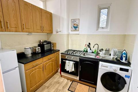 2 bedroom flat to rent, Milford Road, Harborne, Birmingham, B17
