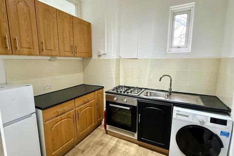 2 bedroom flat to rent, Milford Road, Harborne, Birmingham, B17