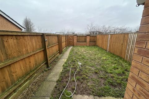 3 bedroom semi-detached house to rent, Channel Crescent, DE24