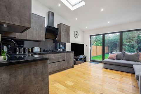 undefined, Tolworth Park Road, Surbiton KT6