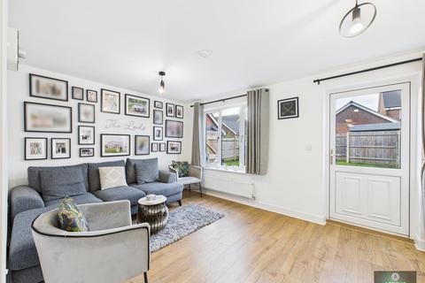 2 bedroom end of terrace house for sale, Primula Close, Crawley RH10