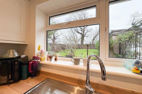 3 bedroom chalet for sale, Potters Lane, Burgess Hill