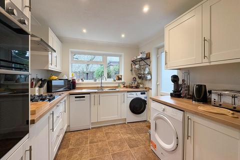 3 bedroom chalet for sale, Potters Lane, Burgess Hill