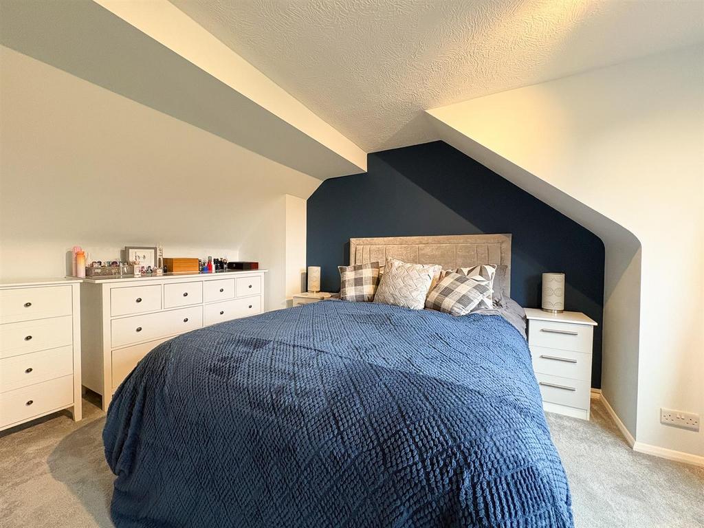 Bedroom1-1.jpg