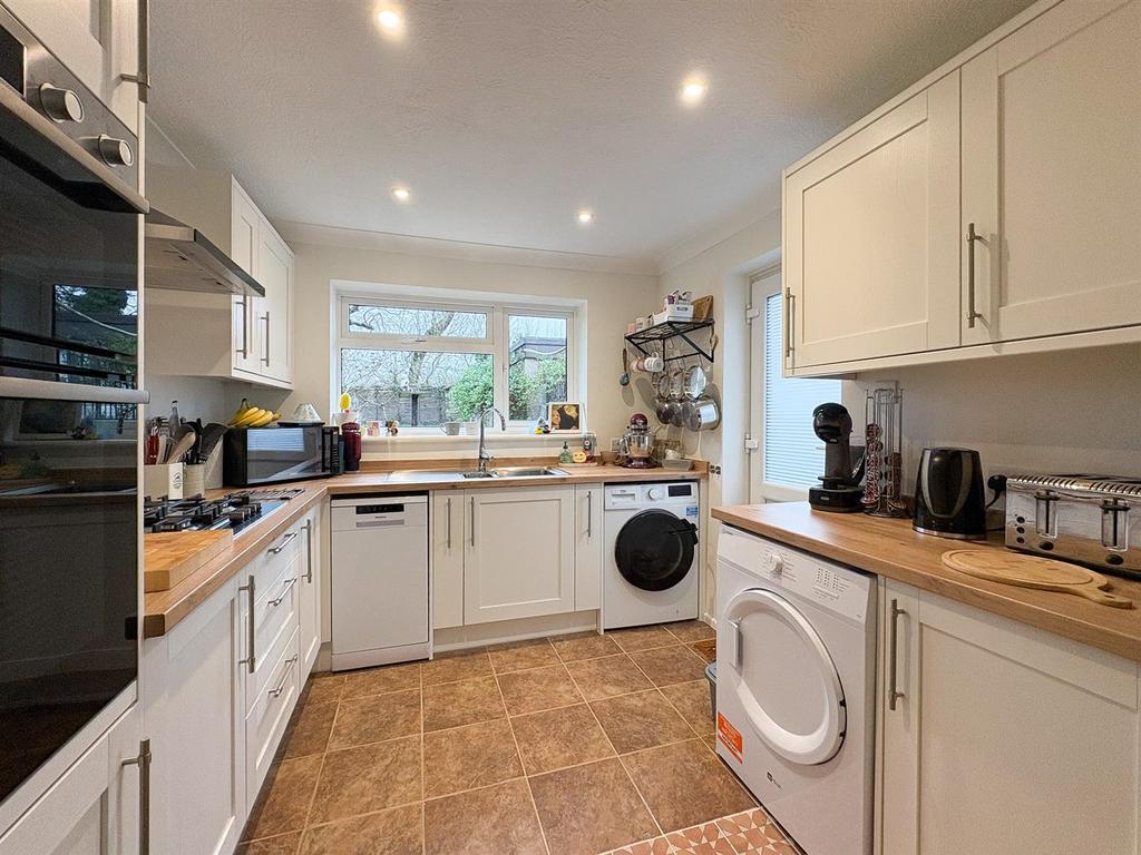Kitchen-2.jpg