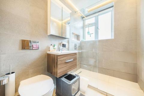 1 bedroom flat for sale, Coningham Road, London W12