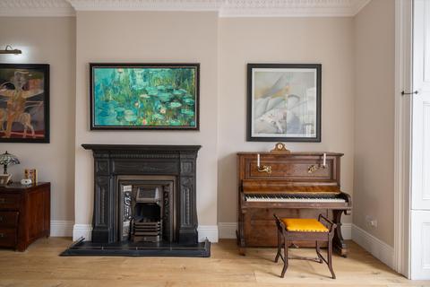 undefined, Rosslyn Hill, London, NW3