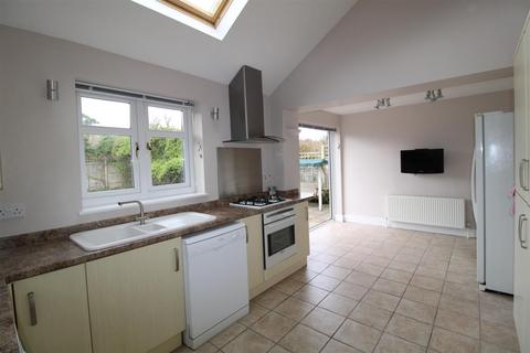 undefined, Kiln Lane, Farnham GU10