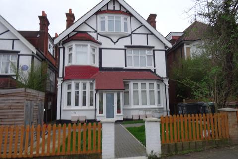 2 bedroom flat to rent, Cranes Park, Surbiton, KT5 8AS