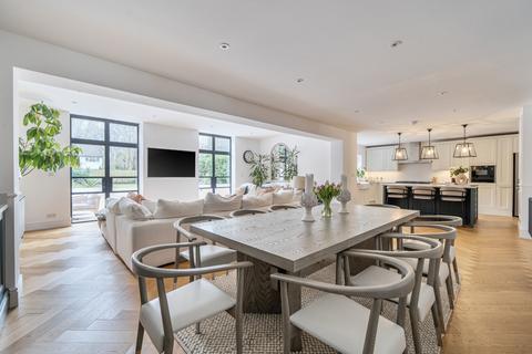 4 bedroom detached house for sale, High Road, Byfleet, KT14